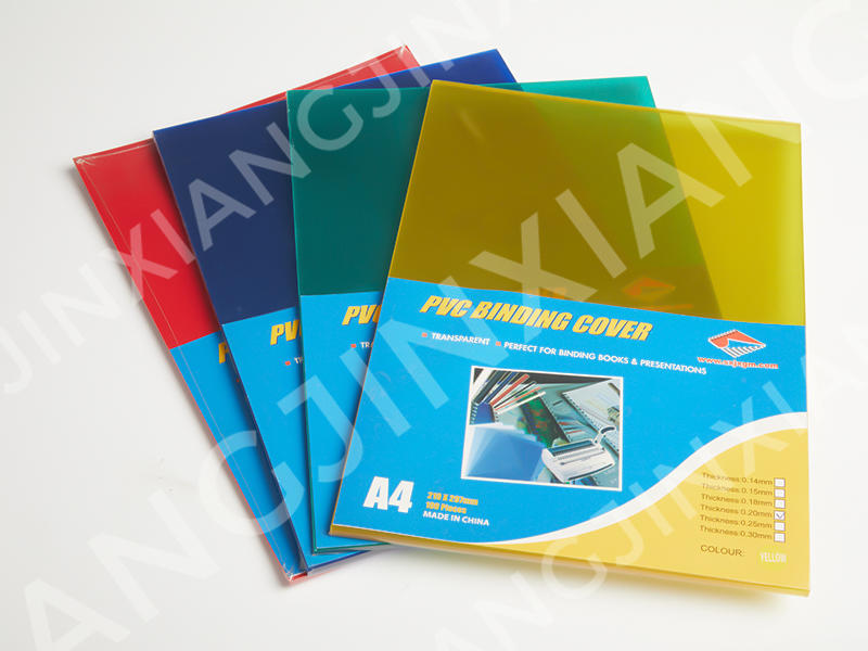 What are the key benefits of using plastic binding covers for document presentation and protection?